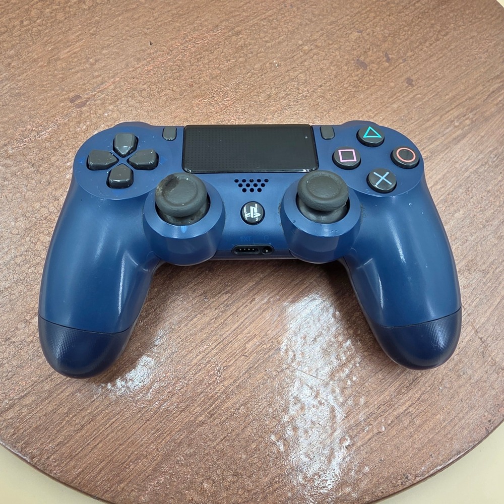 Sony PlayStation 4 DualShock 4 Wireless Controller Midnight Blue CUH-ZCT2U